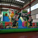 Детски надуваем замък