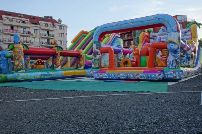 Надуваем замък Смърфове - Image 4